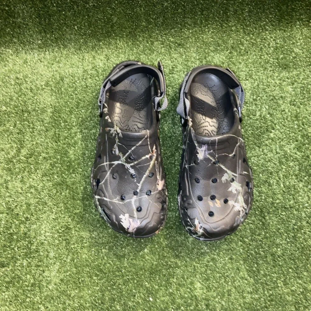 Sport clean perforated wear